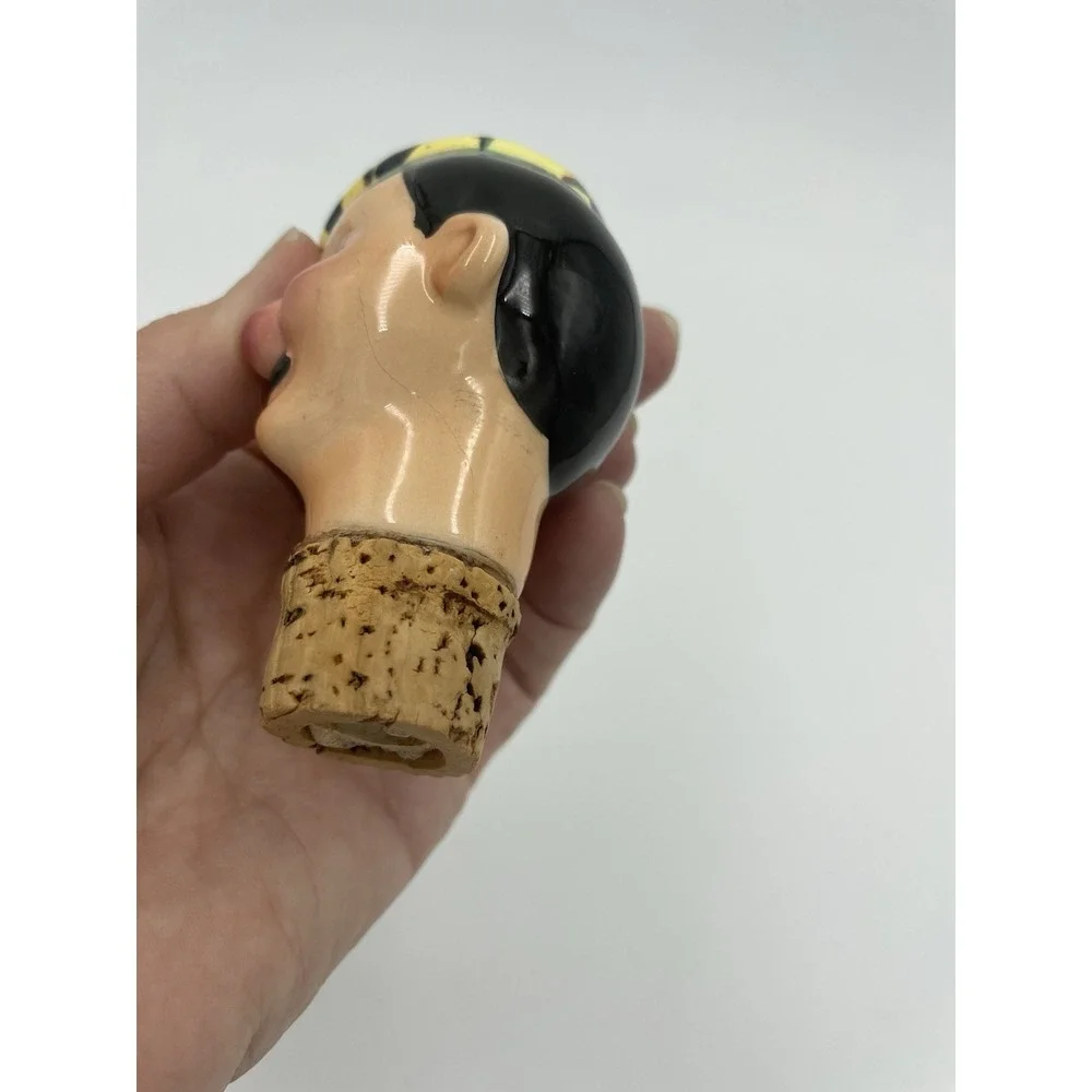 Vintage Man w/Yellow Golf Hat Ceramic Cork Liquor Bottle Stopper‎ Wine Pourer